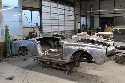 アルファロメオ ジュリエッタ スパイダー レストア 佐久市で承っている自動車修理の工程や車に関するキャンペーン情報について